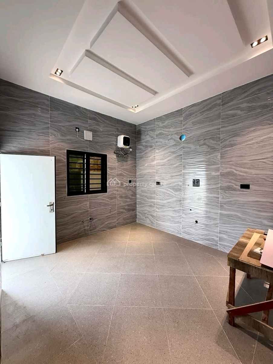 Hot Deal in Lifecamp!    4-bedroom Duplex + Bq  Location: Lifeca, Life Camp, Abuja, House for Sale