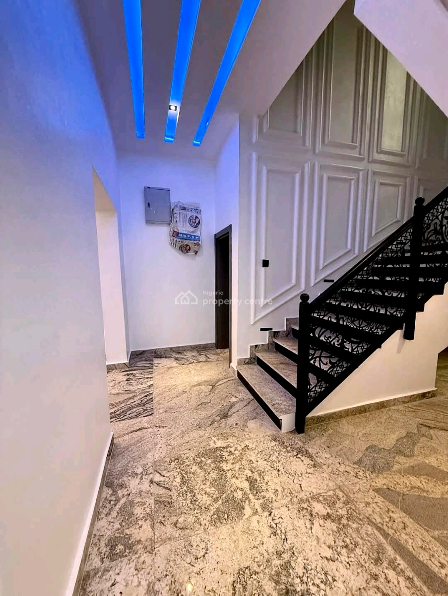 Hot Deal in Lifecamp!    4-bedroom Duplex + Bq  Location: Lifeca, Life Camp, Abuja, House for Sale