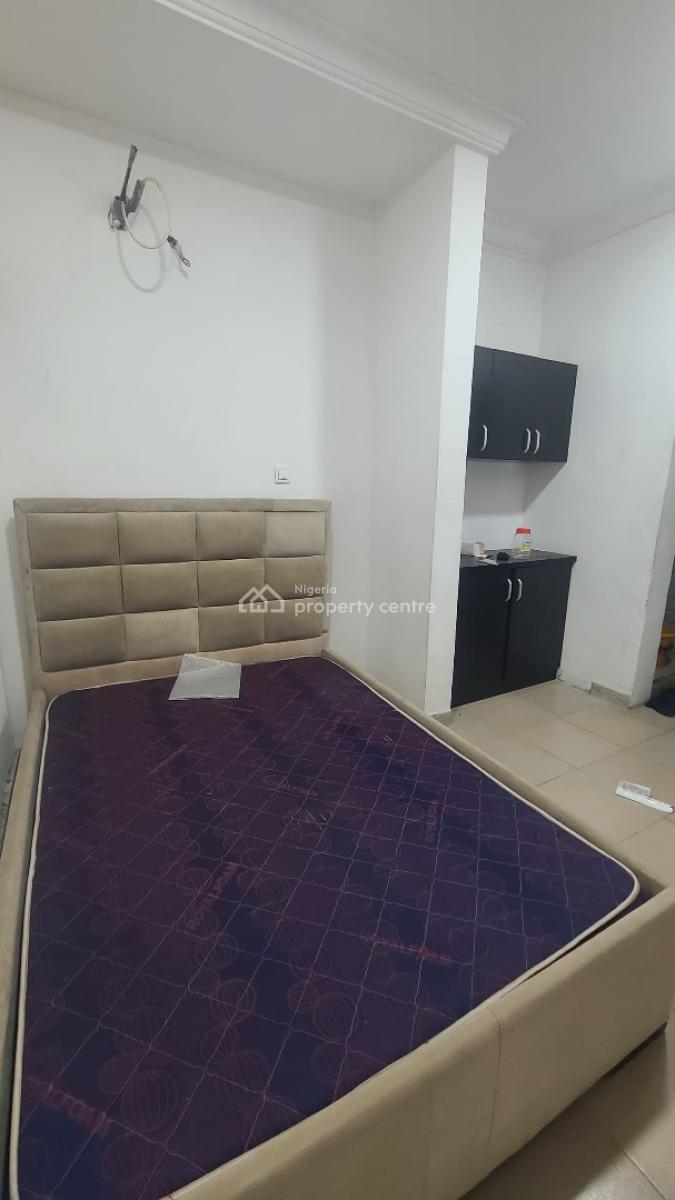 a Spacious Room Self Contained, Pinnock Estate Osapa London, Lekki, Lagos, Self Contain (single Rooms) for Rent