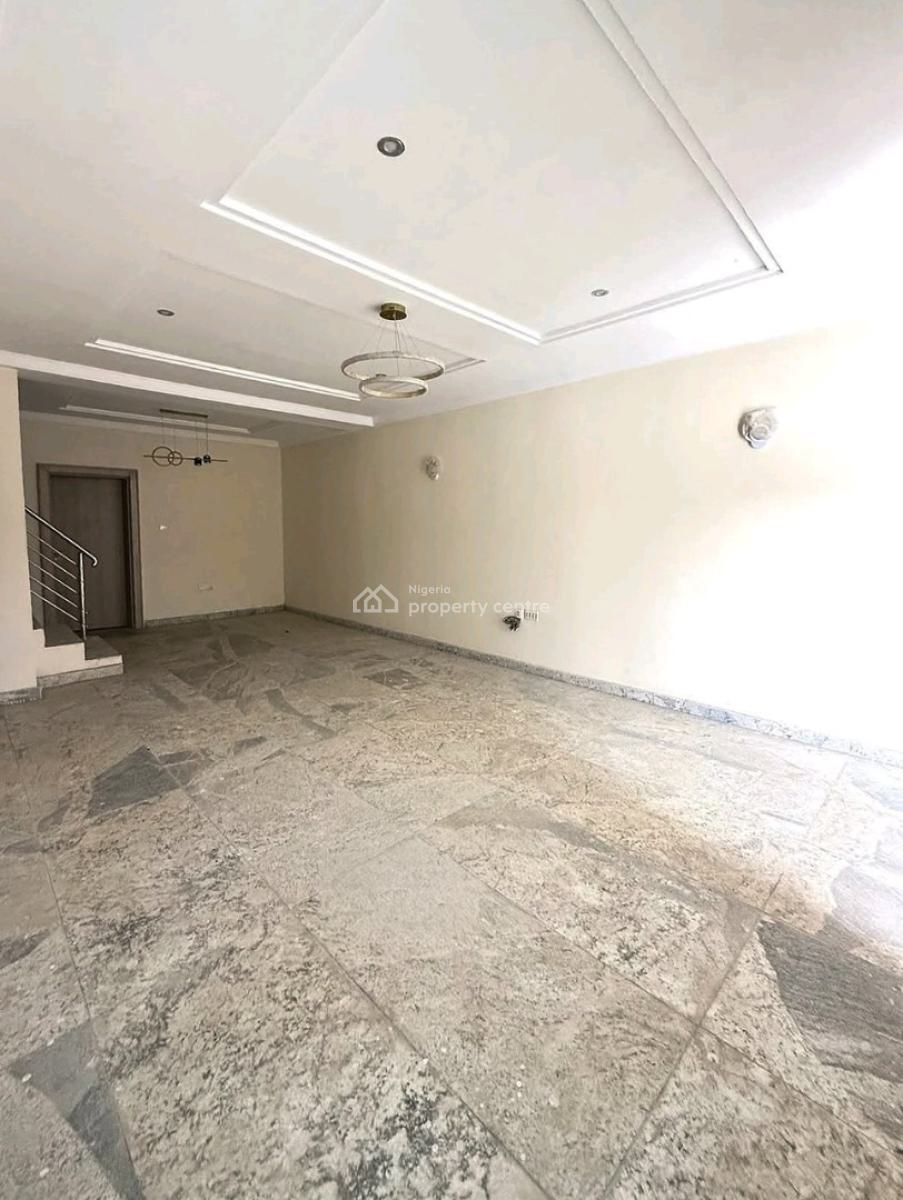 Elegant 4-bedroom Terrace Duplex with Bq    Location: Guzape, Abu, Guzape District, Abuja, House for Sale
