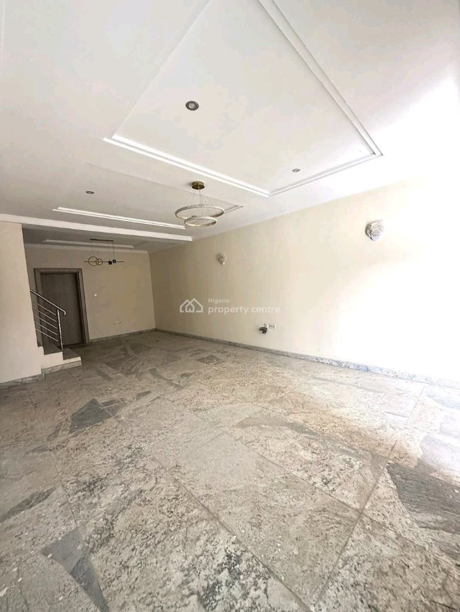 Elegant 4-bedroom Terrace Duplex with Bq    Location: Guzape, Abu, Guzape District, Abuja, House for Sale