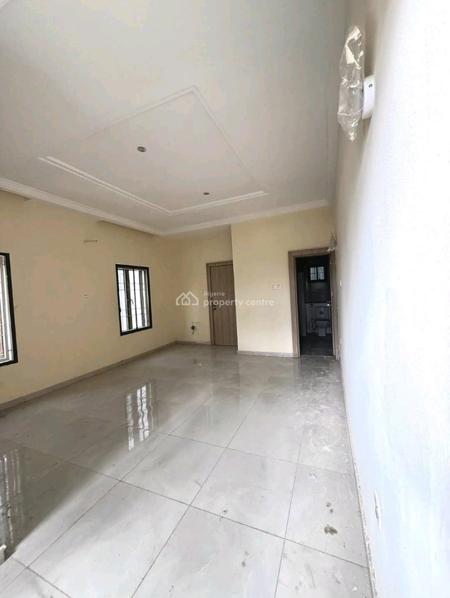 Elegant 4-bedroom Terrace Duplex with Bq    Location: Guzape, Abu, Guzape District, Abuja, House for Sale