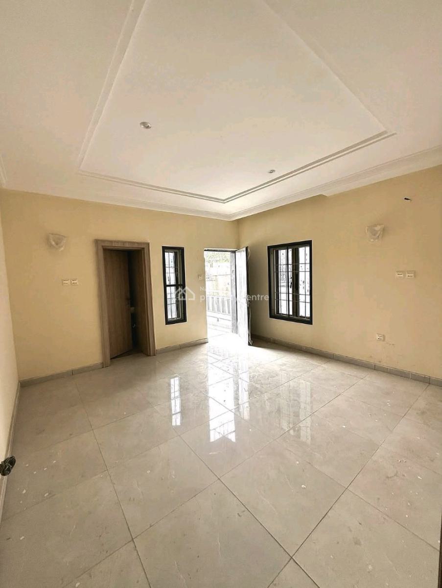 Elegant 4-bedroom Terrace Duplex with Bq    Location: Guzape, Abu, Guzape District, Abuja, House for Sale