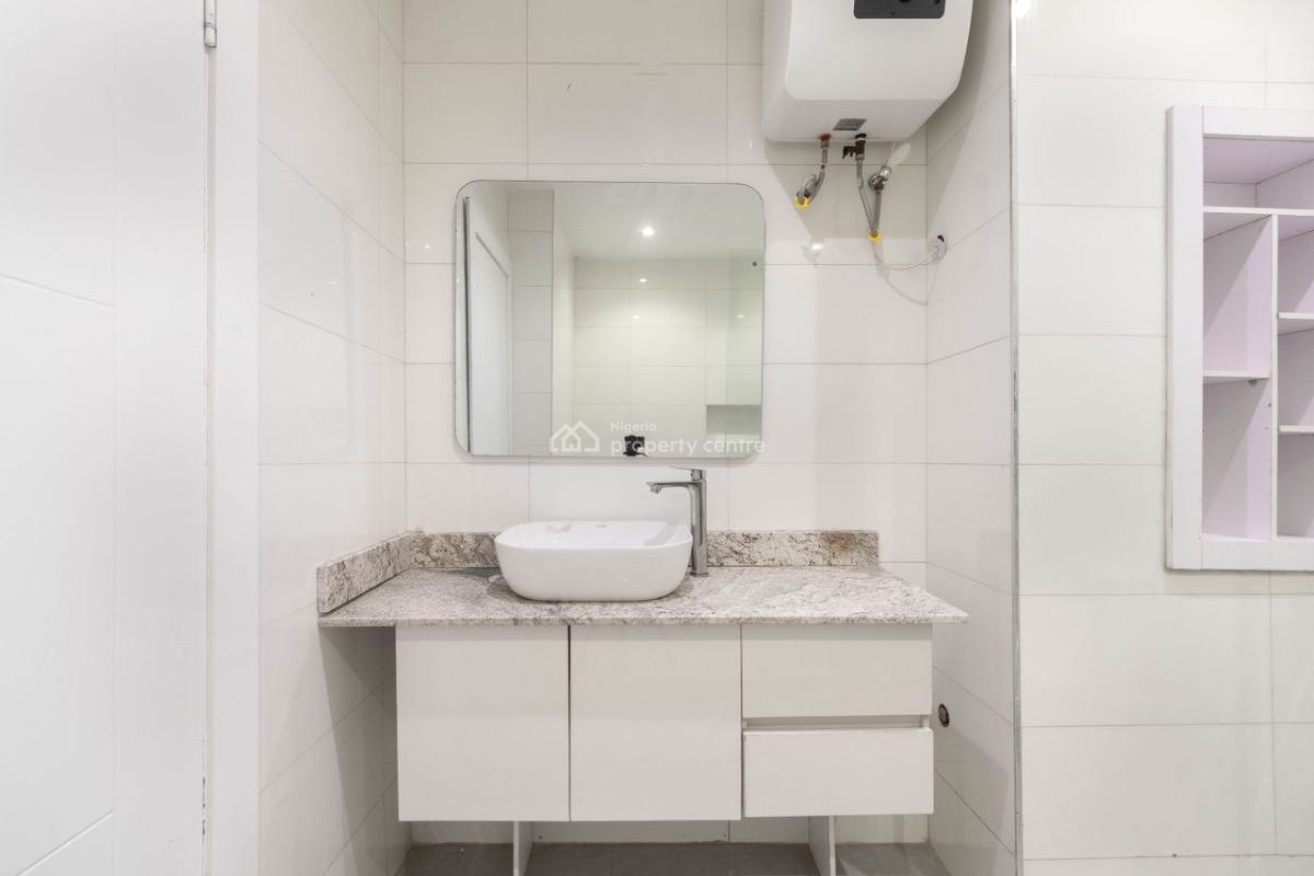 Book This Beautiful 3bedroom Apartment with Sea View, Pool & 8ball, Lekki Phase 1, Lekki, Lagos, Flat / Apartment Short Let