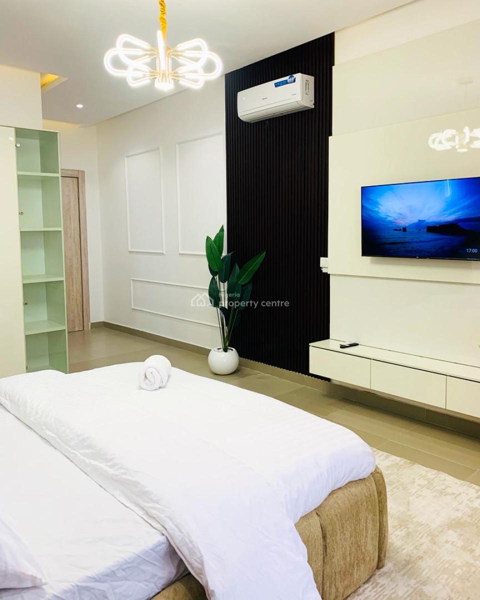 3 Bedroom with Swimming Pool  Available for Short/long Stay., Lekki Phase 1, Lekki, Lagos, Flat / Apartment Short Let