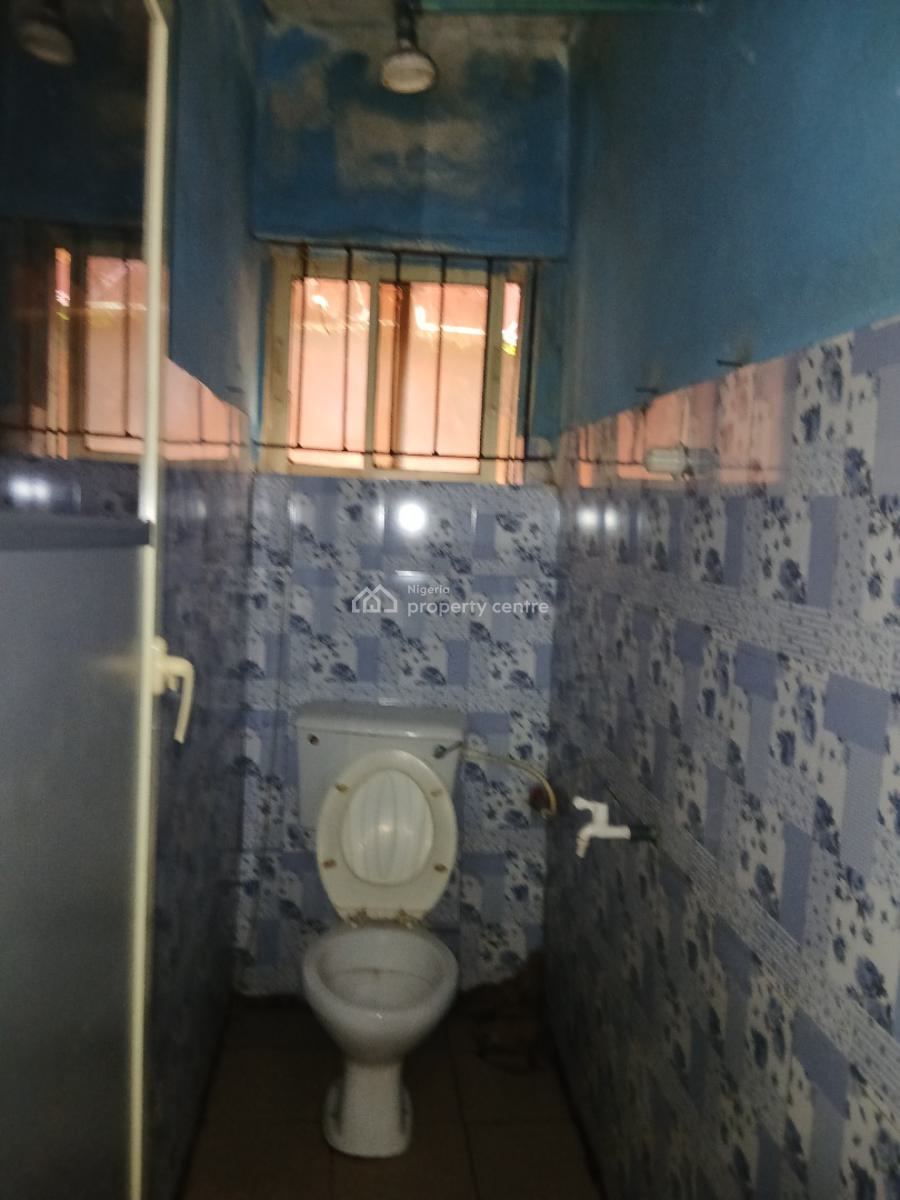 Standard 2 Bedroom, Yaba, Lagos, Flat / Apartment for Rent