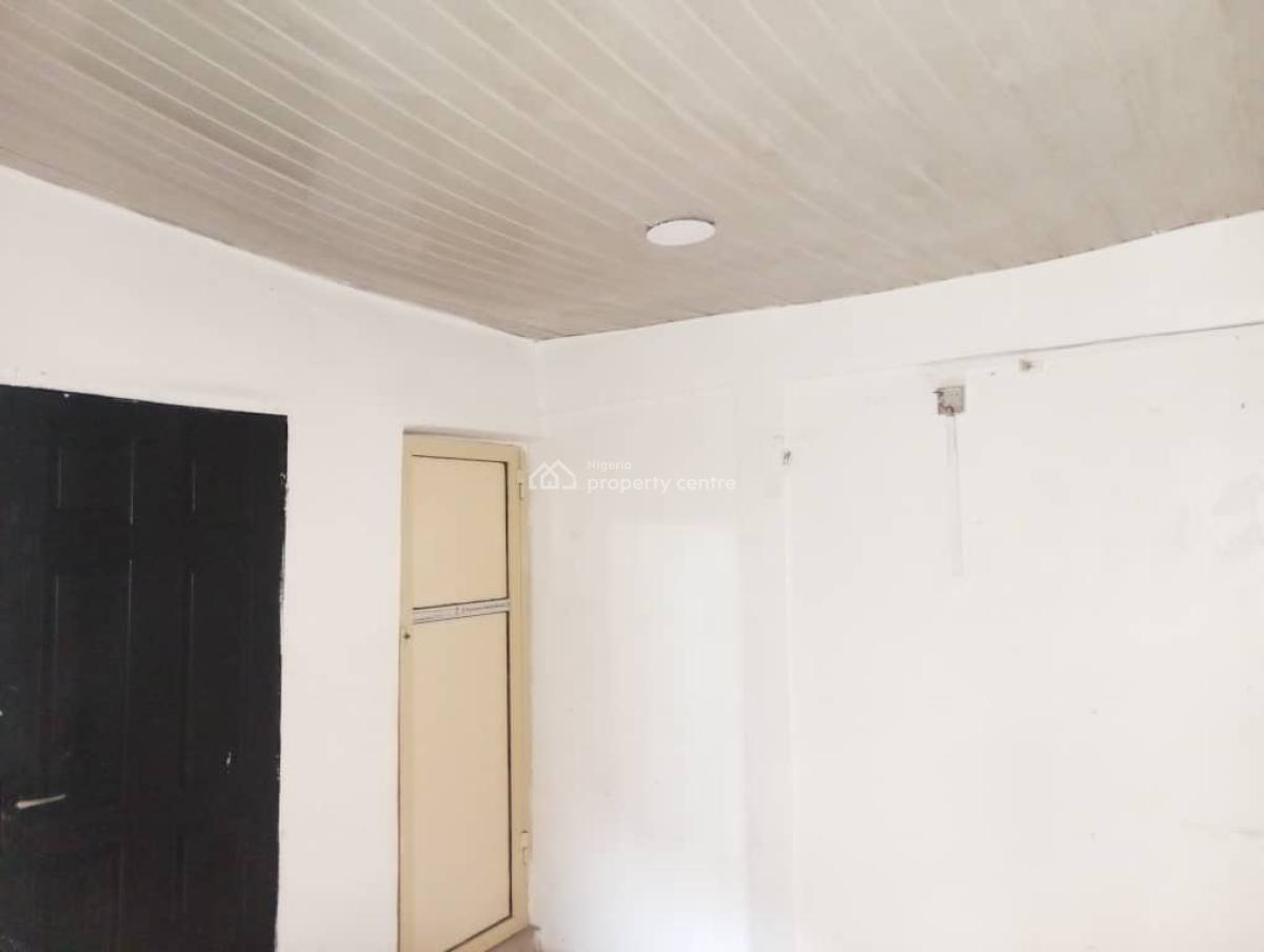 a Spacious Room Self Contained, Mobil Road Ilaje Ajah, Lekki, Lagos, Self Contain (single Rooms) for Rent