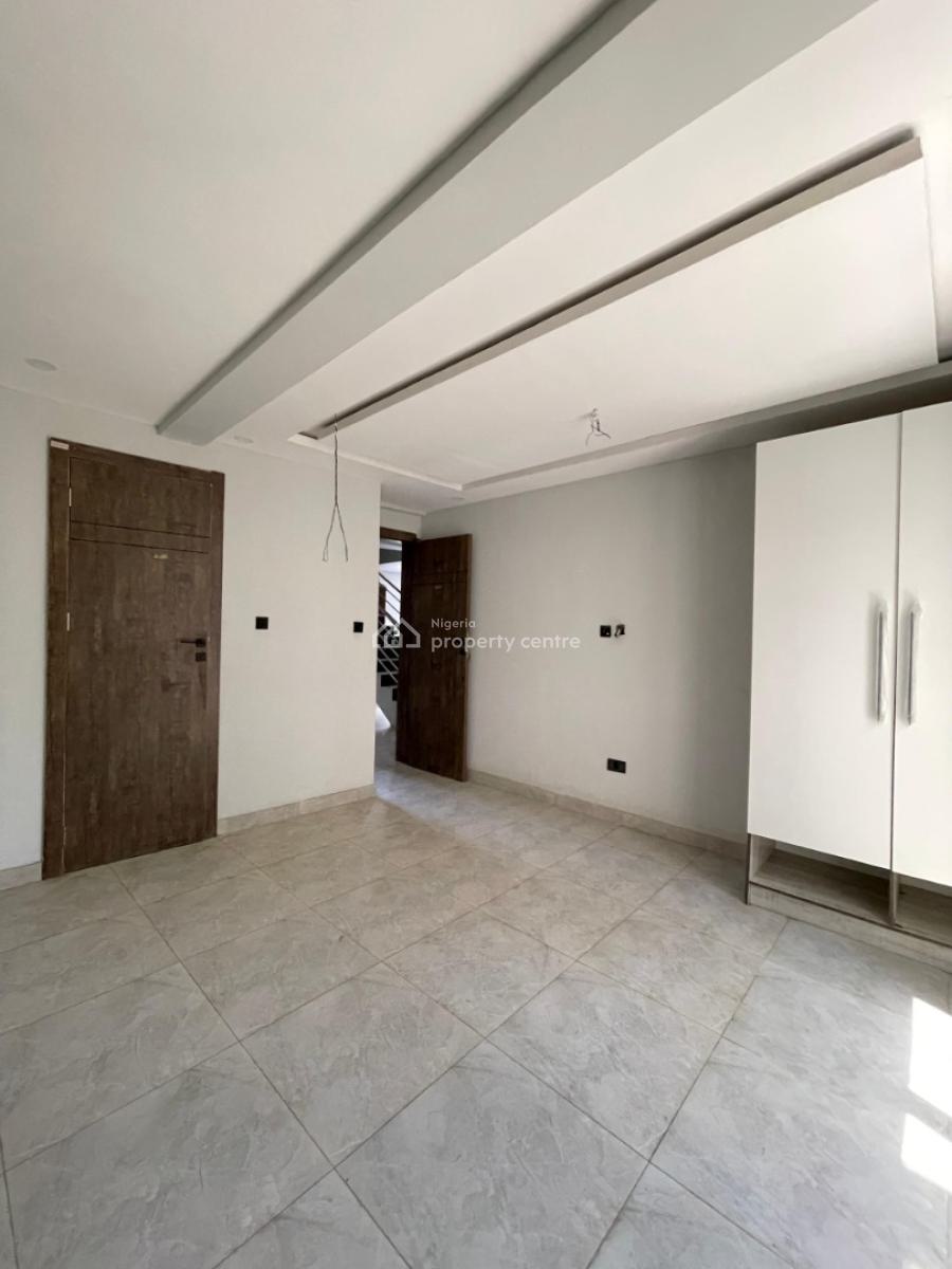 Exquisitely Built 4 Bedroom Masionette Apartment with Bq, Ikate, Lekki, Lagos, Flat / Apartment for Sale