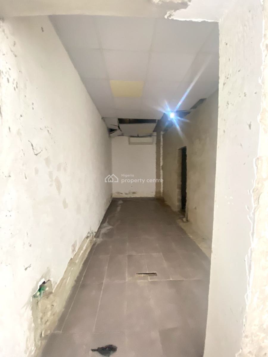 Classic Lounge Space in a Prime Environment, Lekki Phase 1, Lekki, Lagos, Commercial Property for Rent