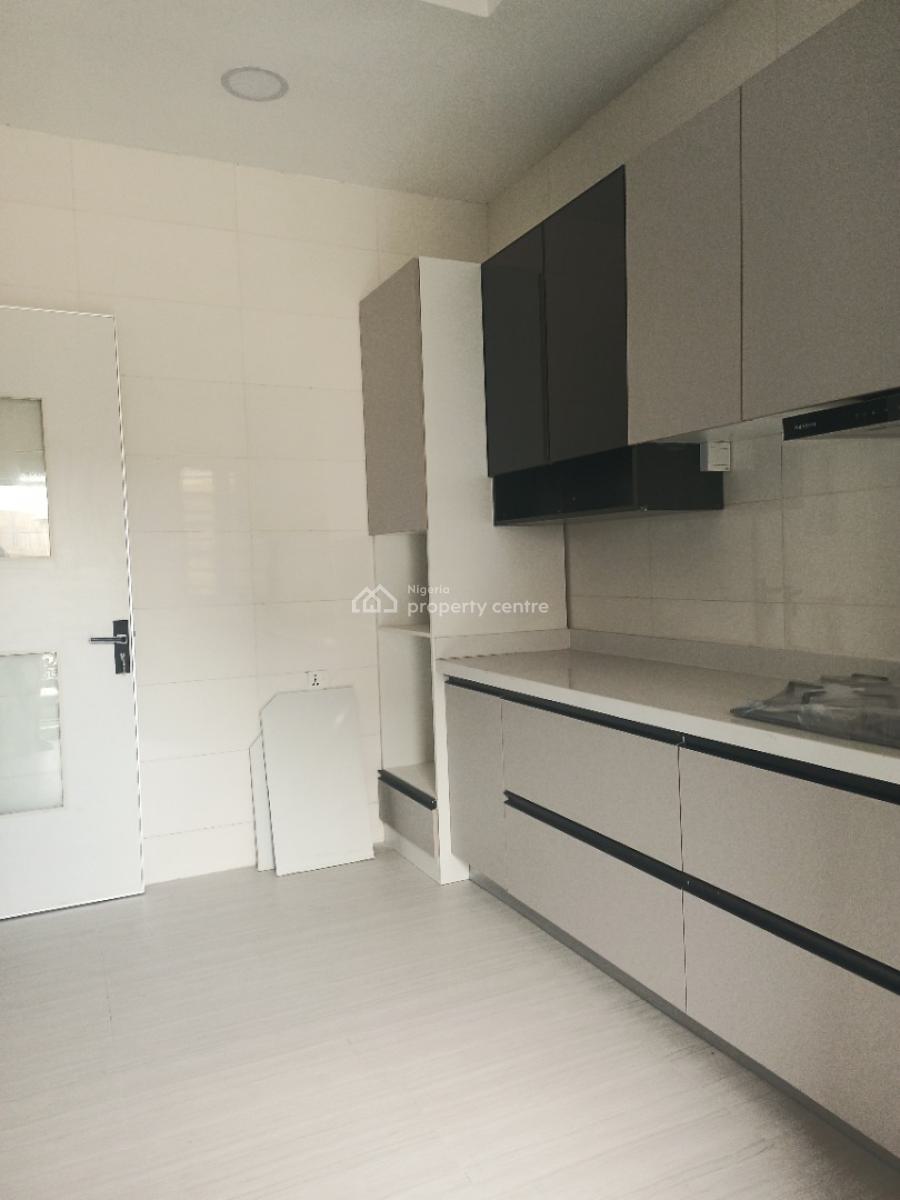 2bedroom Apartment with Bq, Serene Environment Lekki Phase 1, Lekki Phase 1, Lekki, Lagos, Block of Flats for Sale