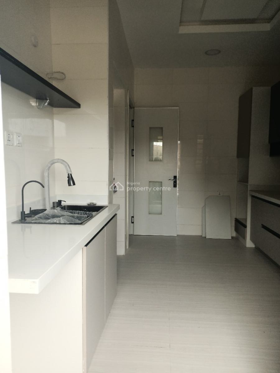 2bedroom Apartment with Bq, Serene Environment Lekki Phase 1, Lekki Phase 1, Lekki, Lagos, Block of Flats for Sale