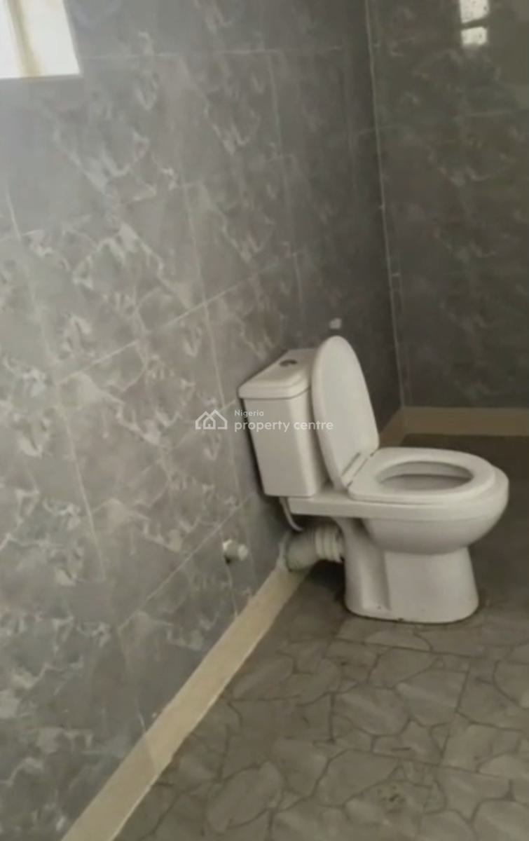 an Executive Standard 2 Bedroom Flat, Ijeshatedo, Surulere, Lagos, Flat / Apartment for Rent