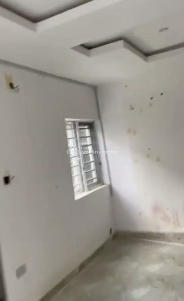 an Executive Standard 2 Bedroom Flat, Ijeshatedo, Surulere, Lagos, Flat / Apartment for Rent