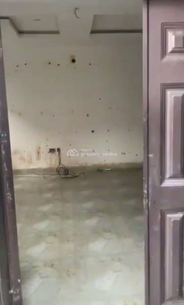 an Executive Standard 2 Bedroom Flat, Ijeshatedo, Surulere, Lagos, Flat / Apartment for Rent