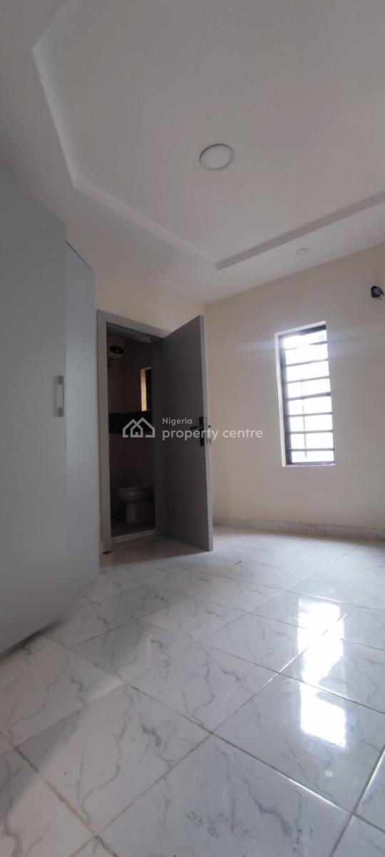 4 Bedroom Semi-detached Duplex with Bq, Gra Phase 1, Magodo, Lagos, Semi-detached Duplex for Sale