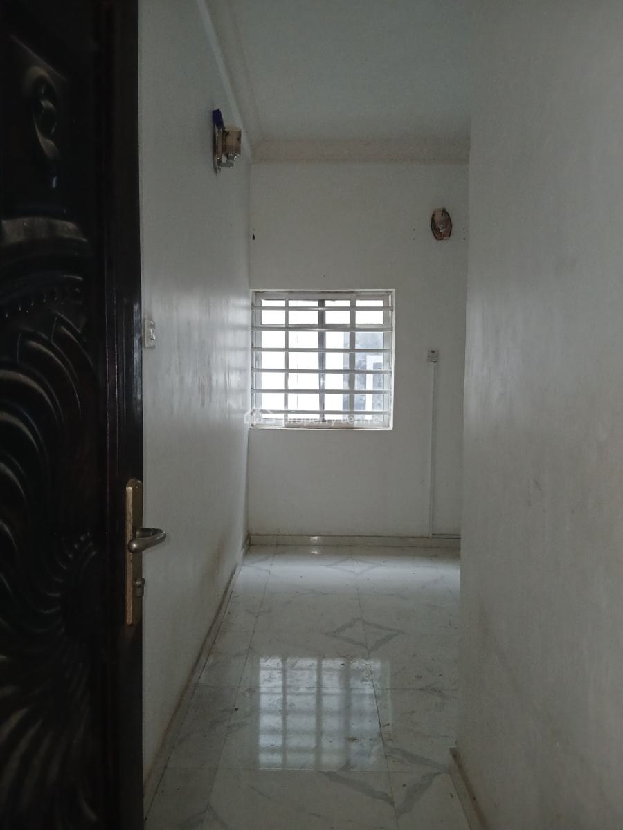 Beautiful Building (new), Yaba, Lagos, Mini Flat (room and Parlour) for Rent