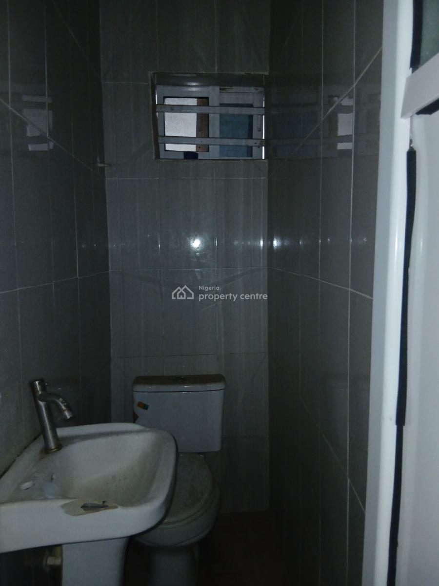 Beautiful Building (new), Yaba, Lagos, Mini Flat (room and Parlour) for Rent