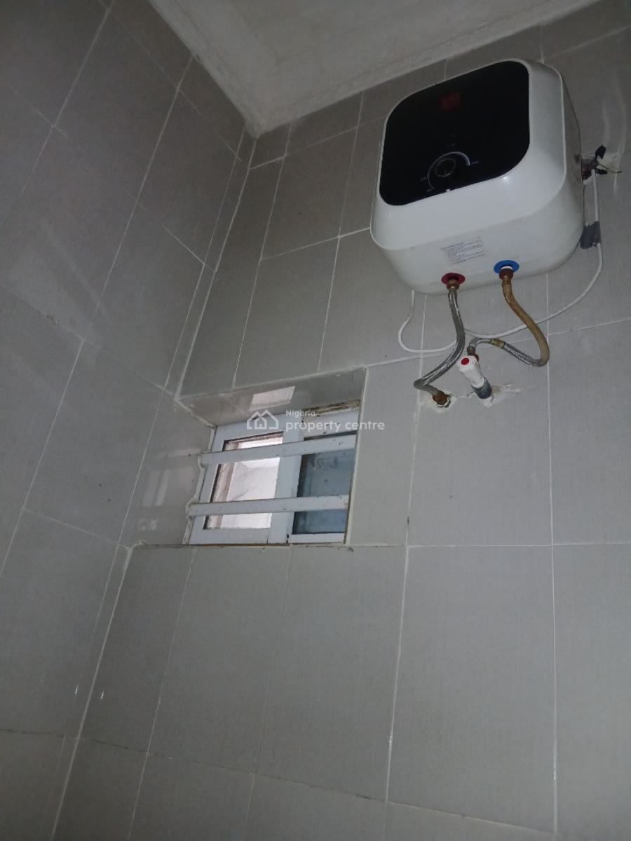 Beautiful Building (new), Yaba, Lagos, Mini Flat (room and Parlour) for Rent