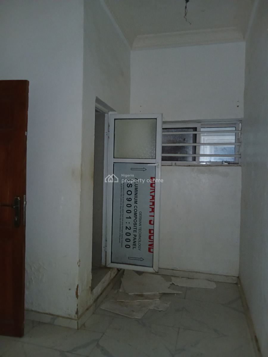 Beautiful Building (new), Yaba, Lagos, Mini Flat (room and Parlour) for Rent