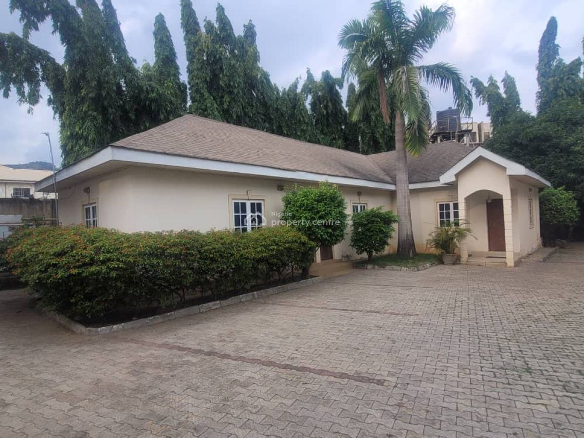 1 850 Sqm Land with  Demolition-able Old Structure, Maitama District, Abuja, Detached Duplex for Sale