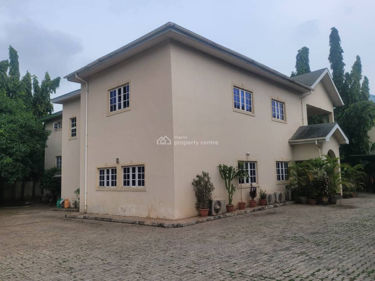 1 850 Sqm Land with  Demolition-able Old Structure, Maitama District, Abuja, Detached Duplex for Sale