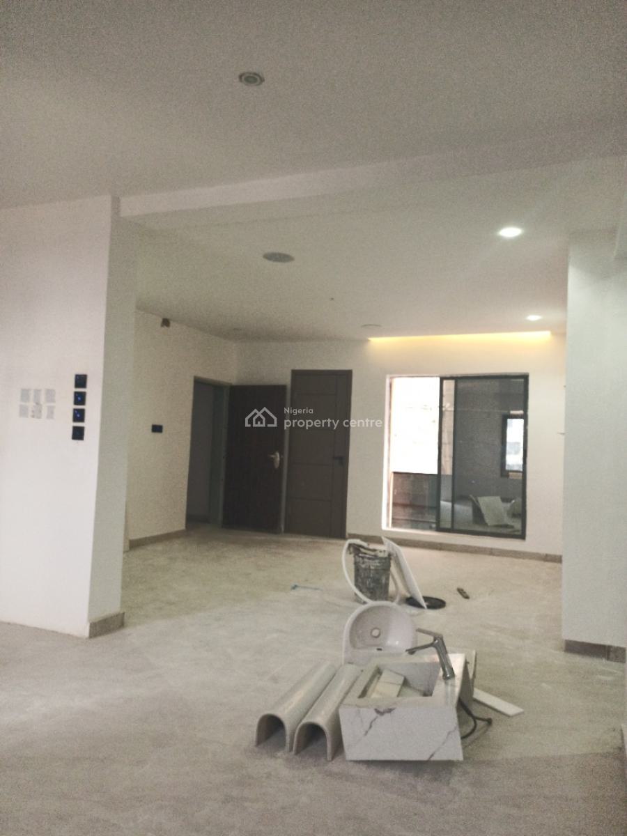 2bedroom Bedroom Apartment with Spacious Rooms, Lekki Phase 1, Lekki Phase 1, Lekki, Lagos, Block of Flats for Sale