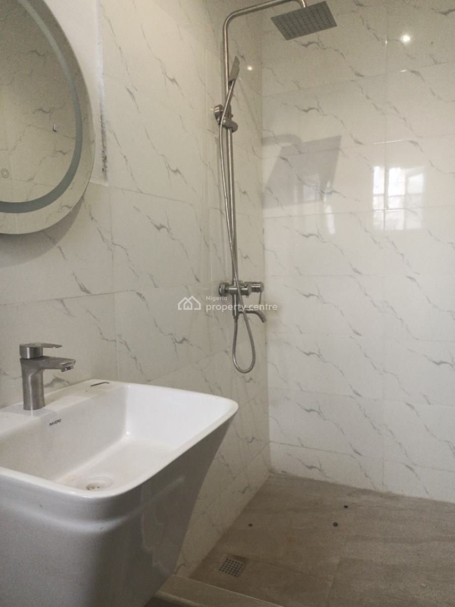 2bedroom Bedroom Apartment with Spacious Rooms, Lekki Phase 1, Lekki Phase 1, Lekki, Lagos, Block of Flats for Sale