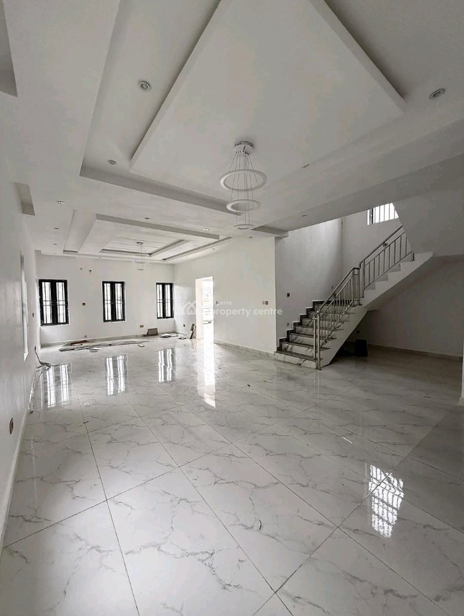 Distress ) 4 Bedroom Detached Duplex + Bq  Guzape, Abuja  ₦500 Mil, Guzape District, Abuja, House for Sale