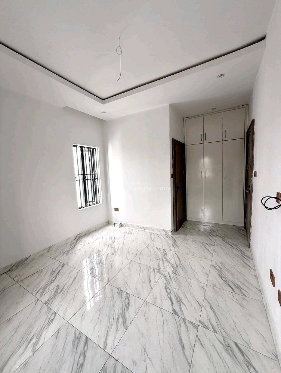 Distress ) 4 Bedroom Detached Duplex + Bq  Guzape, Abuja  ₦500 Mil, Guzape District, Abuja, House for Sale