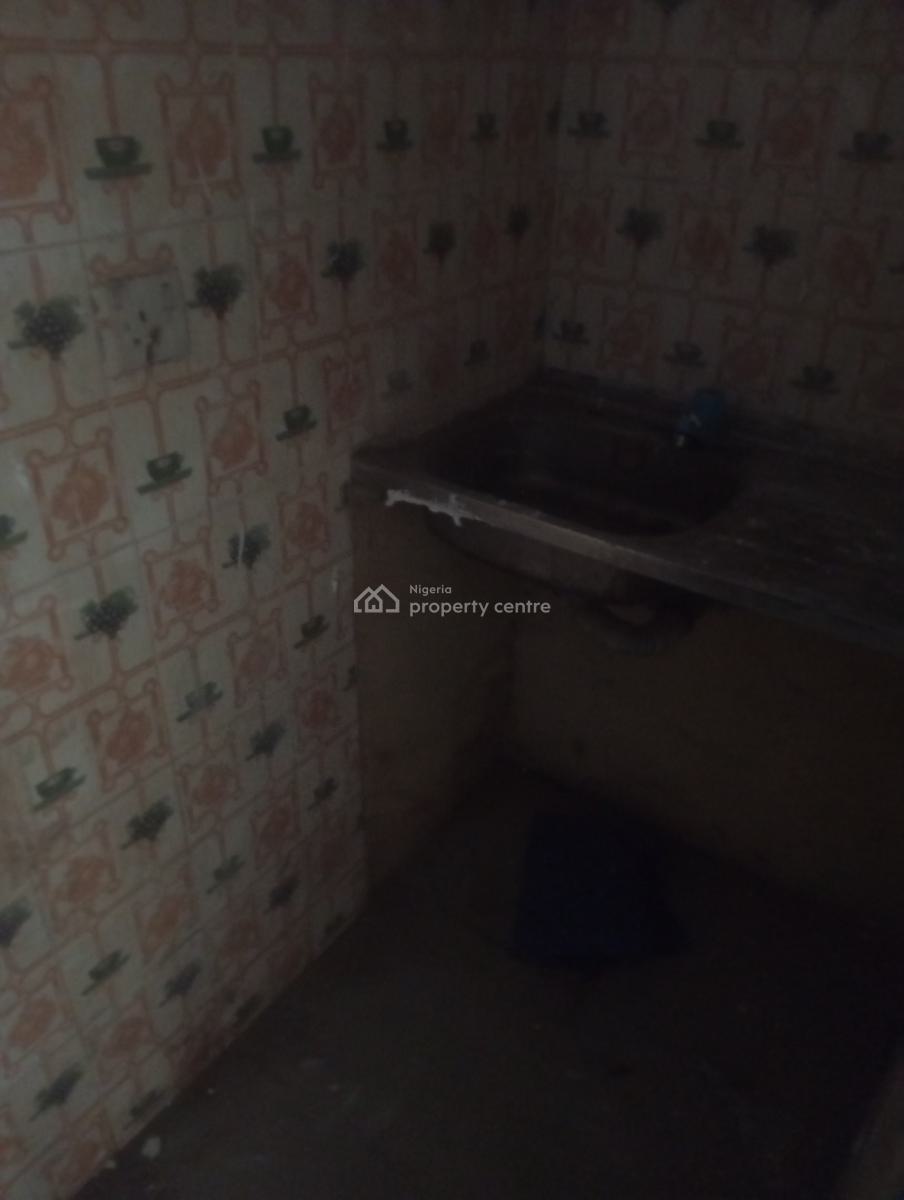 Executive Room Self Contain, Felix Crescent, Fagba Lagos, Ogba, Ikeja, Lagos, Self Contain (single Rooms) for Rent