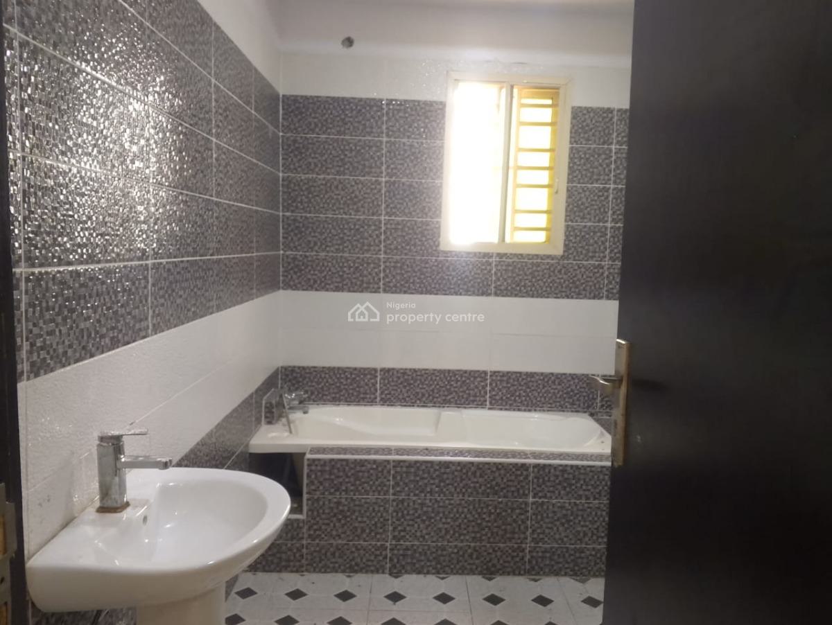 Very Nice 4 Bedroom Massionate Duplex, Lekki Phase 1, Lekki, Lagos, Terraced Duplex for Rent