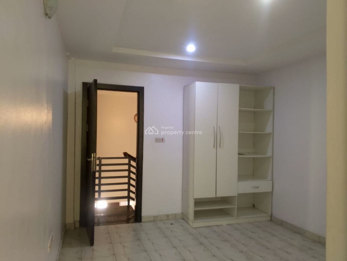 Very Nice 4 Bedroom Massionate Duplex, Lekki Phase 1, Lekki, Lagos, Terraced Duplex for Rent