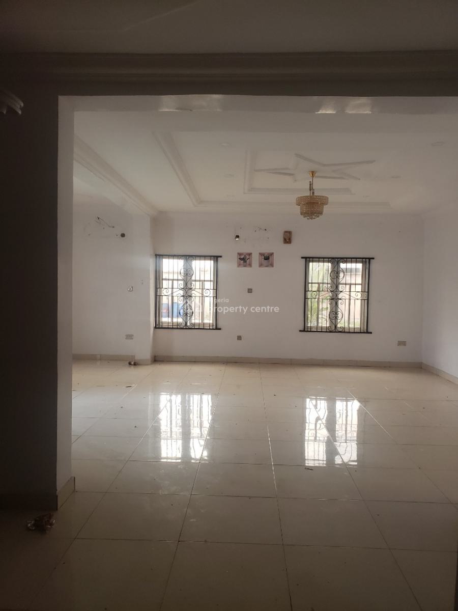 Self-serviced 3 Bedroom Apartment, Ilaje, Ajah, Lagos, Flat / Apartment for Rent