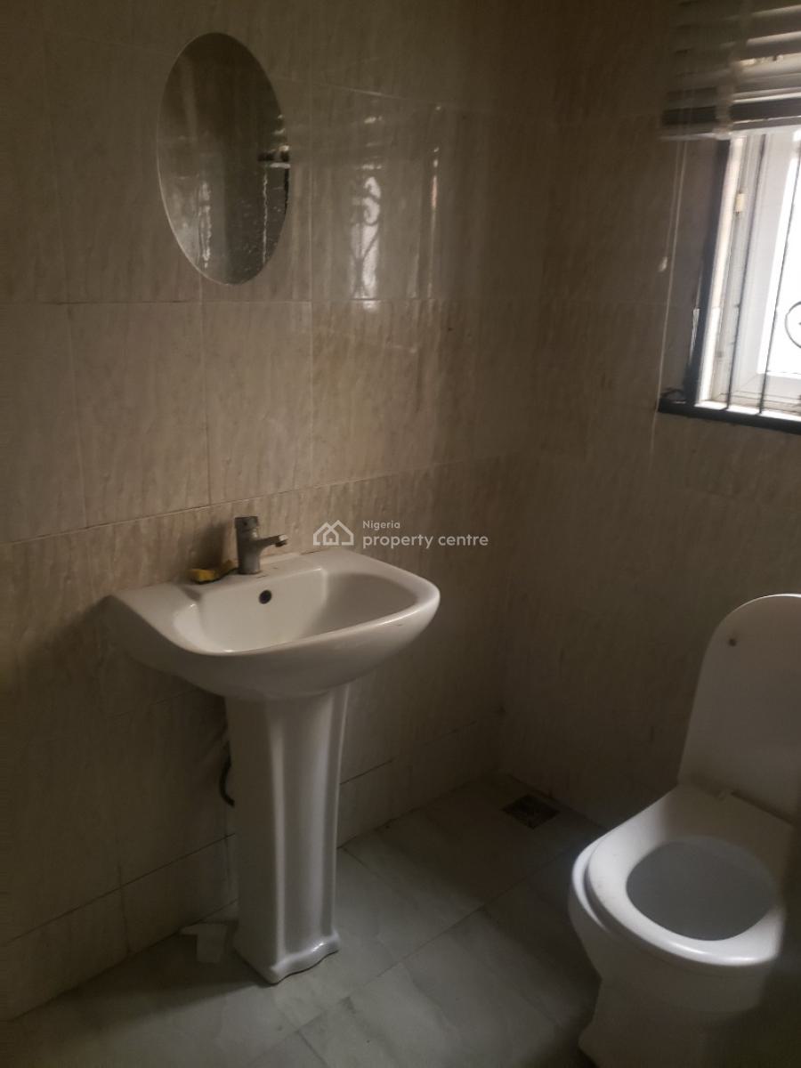 Self-serviced 3 Bedroom Apartment, Ilaje, Ajah, Lagos, Flat / Apartment for Rent