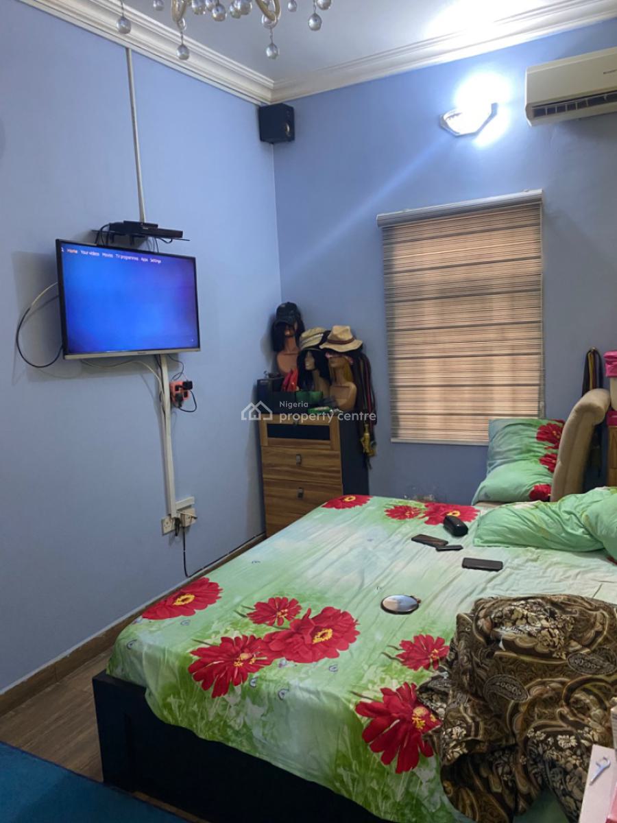 Furnished 2 Bedroom Flat, Gated & Regulated Neighborhood, Agungi, Lekki, Lagos, Flat / Apartment for Rent