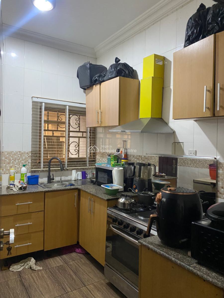 Furnished 2 Bedroom Flat, Gated & Regulated Neighborhood, Agungi, Lekki, Lagos, Flat / Apartment for Rent
