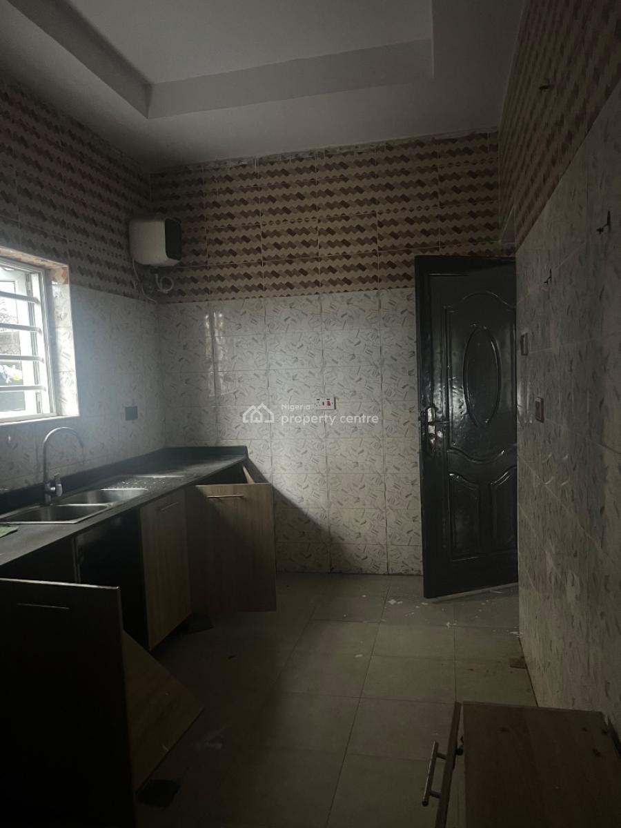 Massive 2 Bedroom Flat Downstairs, Graceville Estate Awoyaya, Awoyaya, Ibeju Lekki, Lagos, Flat / Apartment for Rent