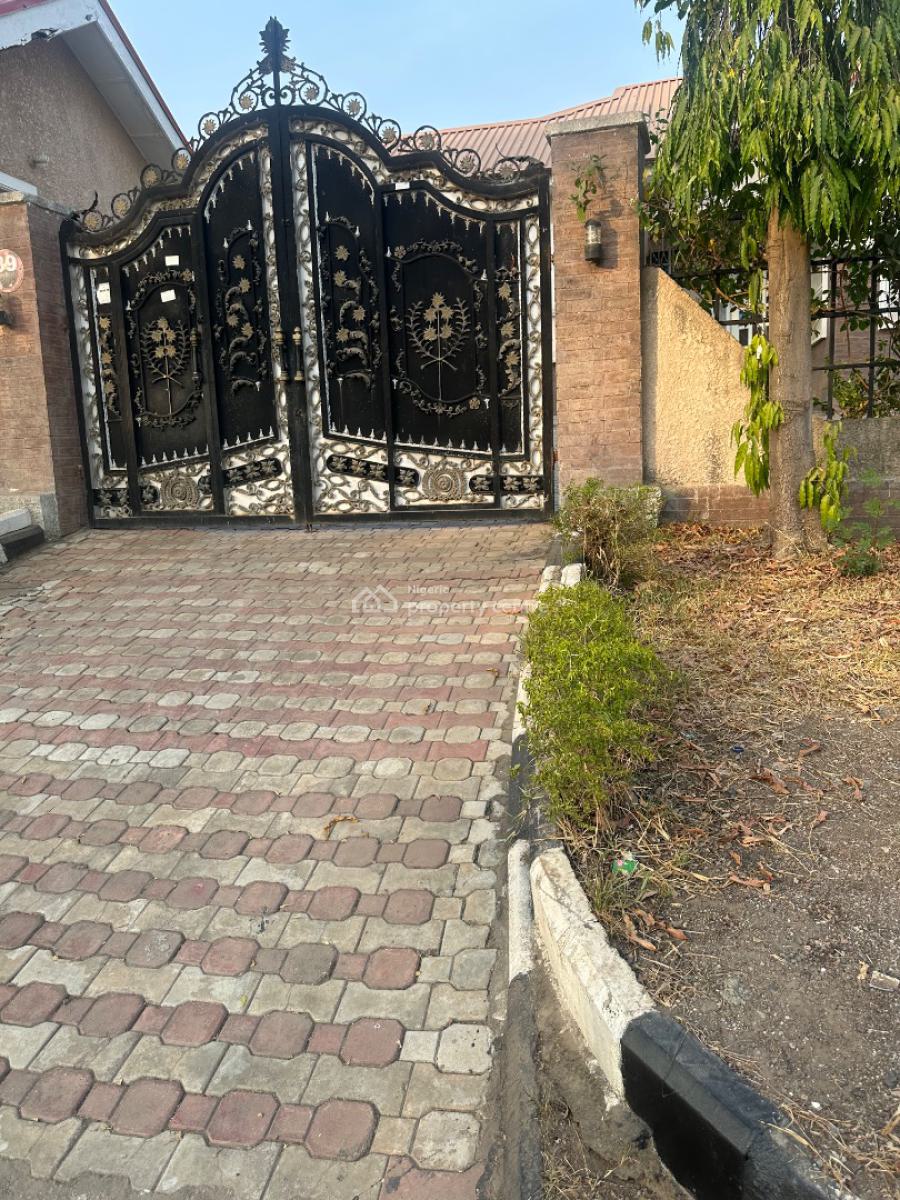 Spacious 3bedroom Bungalow with 2rm Bq, Suncity Estate, Galadimawa, Abuja, Detached Bungalow for Sale