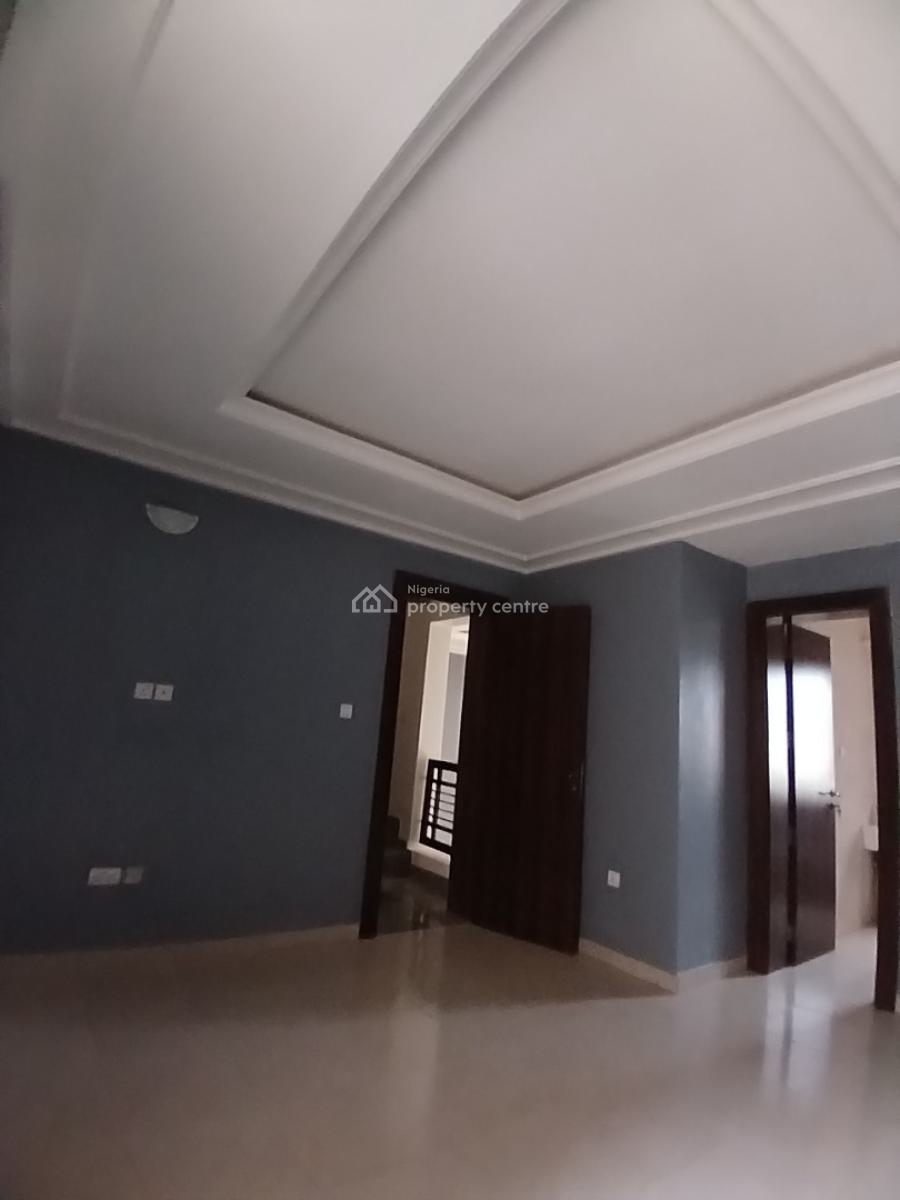 Well Renovated 4 Bedroom Terrace Duplex with 1room Bq, Guzape Abuja Diplomatic Zone, Guzape District, Abuja, Terraced Duplex for Rent