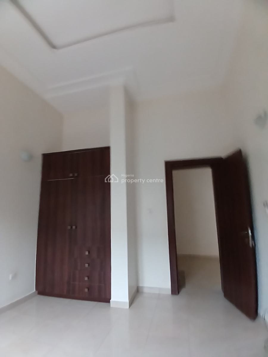 Well Renovated 4 Bedroom Terrace Duplex with 1room Bq, Guzape Abuja Diplomatic Zone, Guzape District, Abuja, Terraced Duplex for Rent