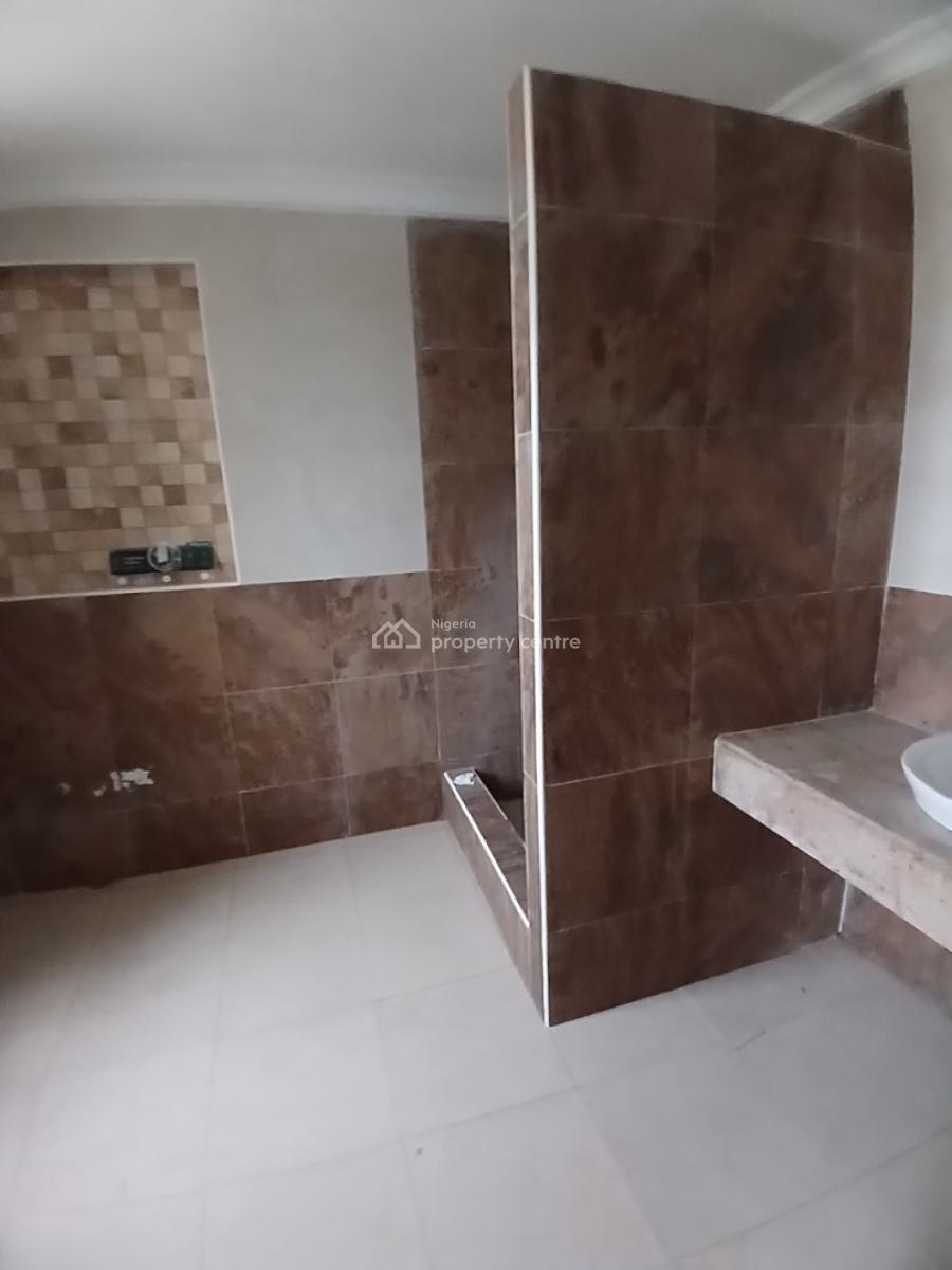 Well Renovated 4 Bedroom Terrace Duplex with 1room Bq, Guzape Abuja Diplomatic Zone, Guzape District, Abuja, Terraced Duplex for Rent