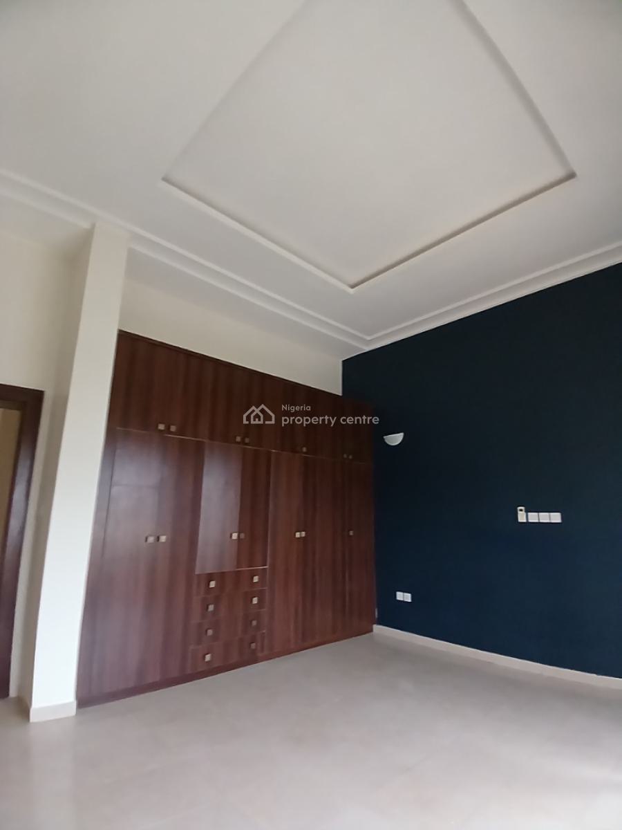 Well Renovated 4 Bedroom Terrace Duplex with 1room Bq, Guzape Abuja Diplomatic Zone, Guzape District, Abuja, Terraced Duplex for Rent