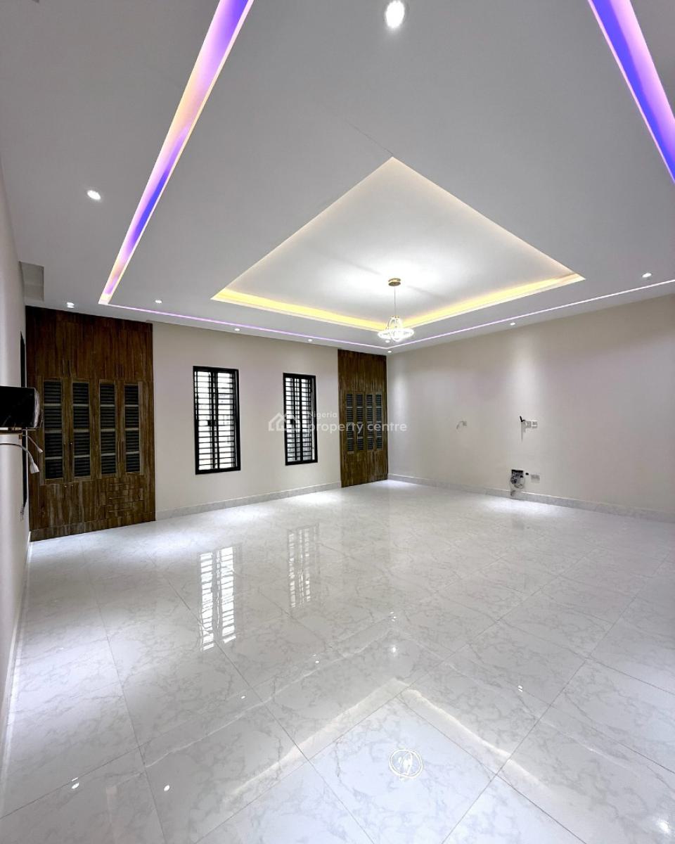 Massive 5 Bedroom Detached Duplex with 2 Bedroom Chalet, Nnpc, Guzape District, Abuja, Detached Duplex for Sale
