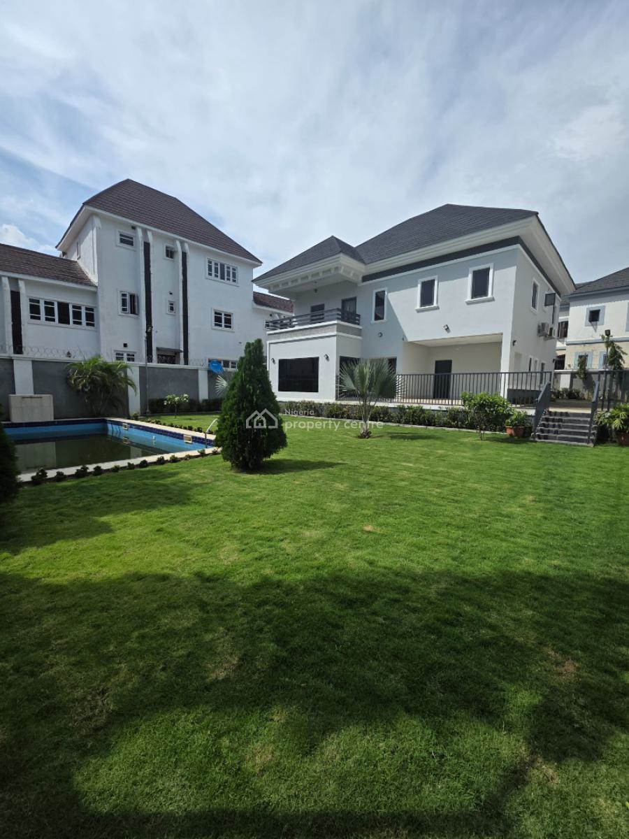 Massive 5 Bedroom Detached Duplex with 2 Bedroom Chalet, Nnpc, Guzape District, Abuja, Detached Duplex for Sale