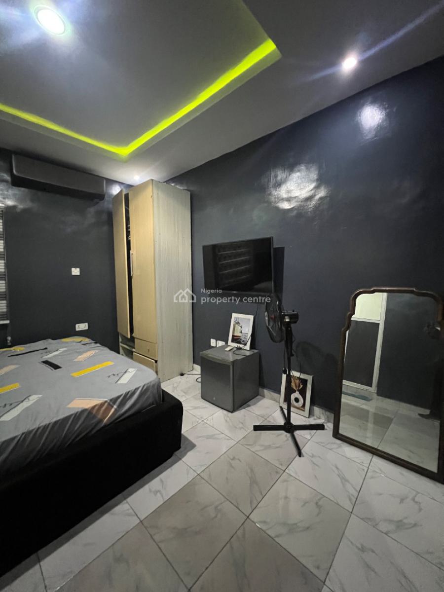 Decent Partly Furnished Studio Apartment, Jibowu, Yaba, Lagos, Self Contain (single Rooms) for Rent