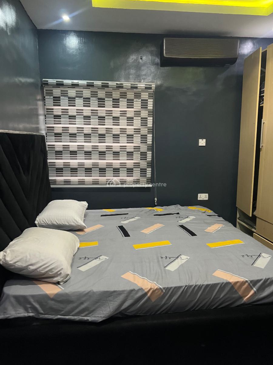 Decent Partly Furnished Studio Apartment, Jibowu, Yaba, Lagos, Self Contain (single Rooms) for Rent