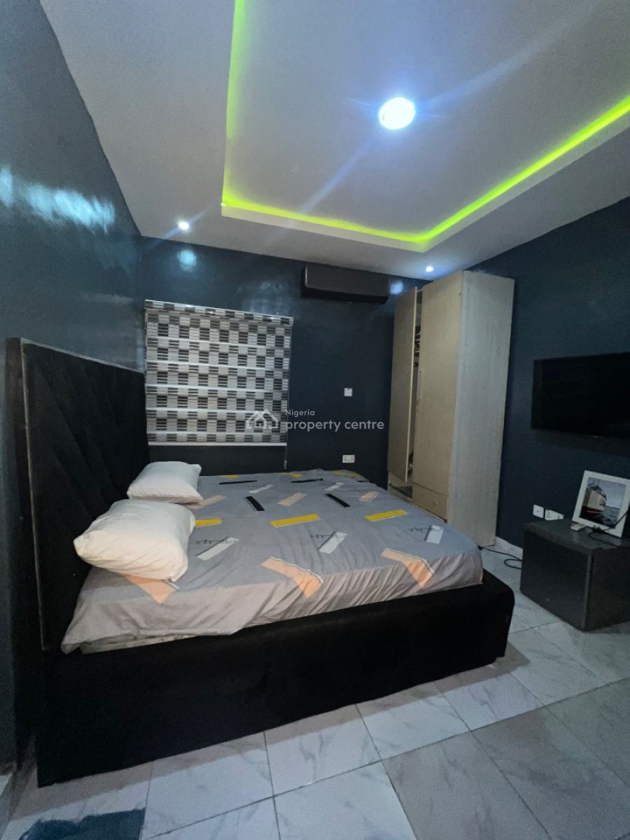 Decent Partly Furnished Studio Apartment, Jibowu, Yaba, Lagos, Self Contain (single Rooms) for Rent