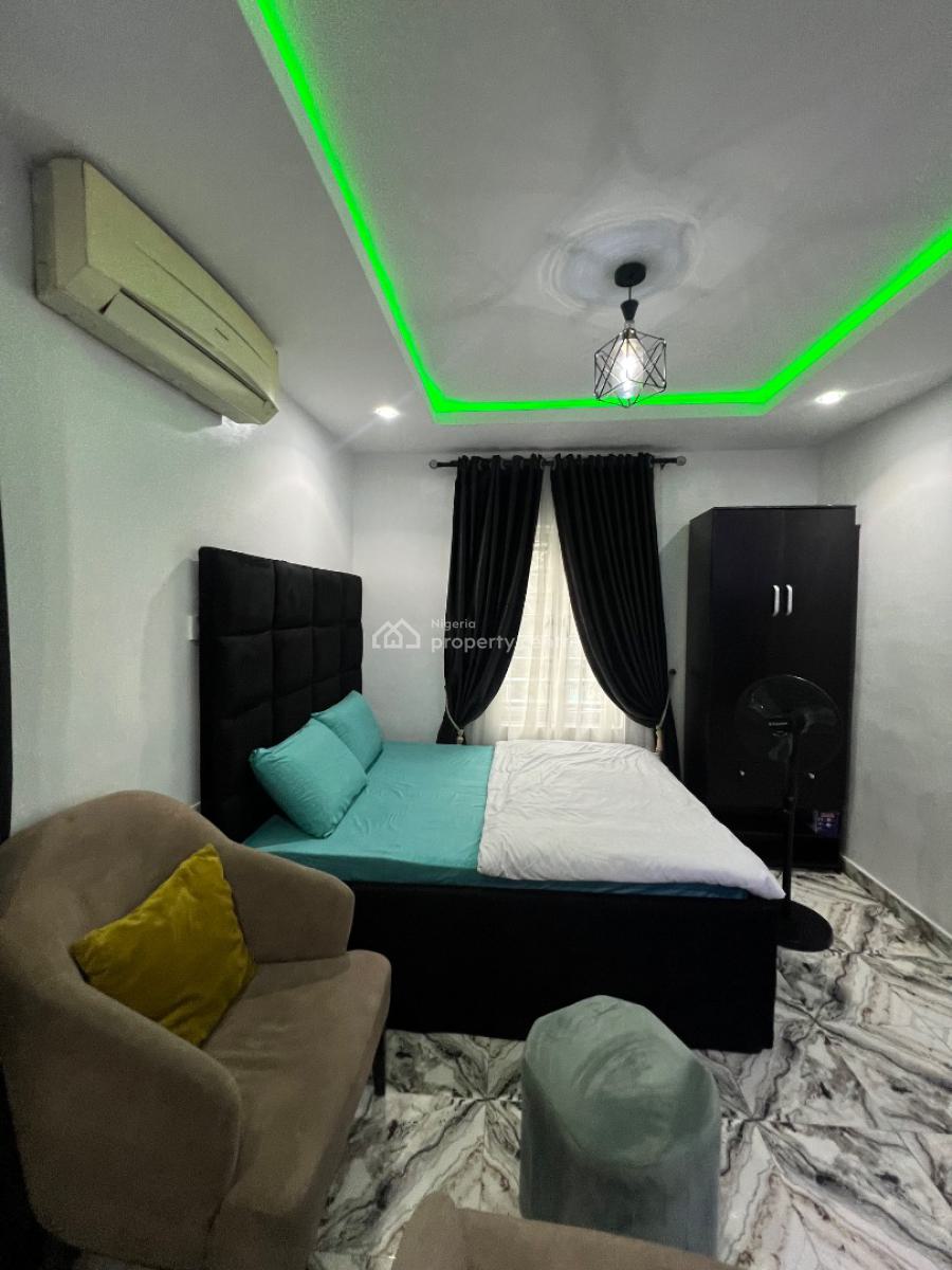 Well Furnished Spacious Studio Apartment, Jibowu, Yaba, Lagos, Self Contain (single Rooms) Short Let