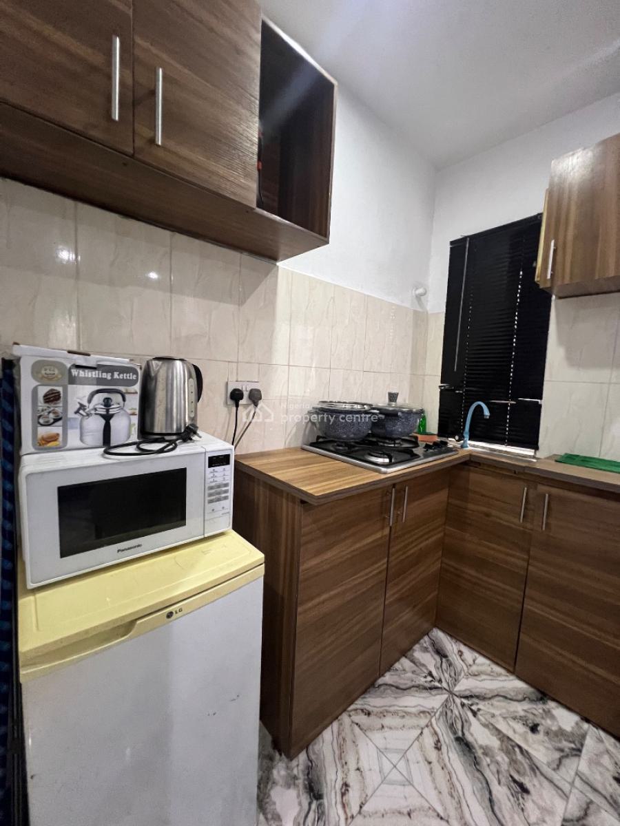 Well Furnished Spacious Studio Apartment, Jibowu, Yaba, Lagos, Self Contain (single Rooms) Short Let