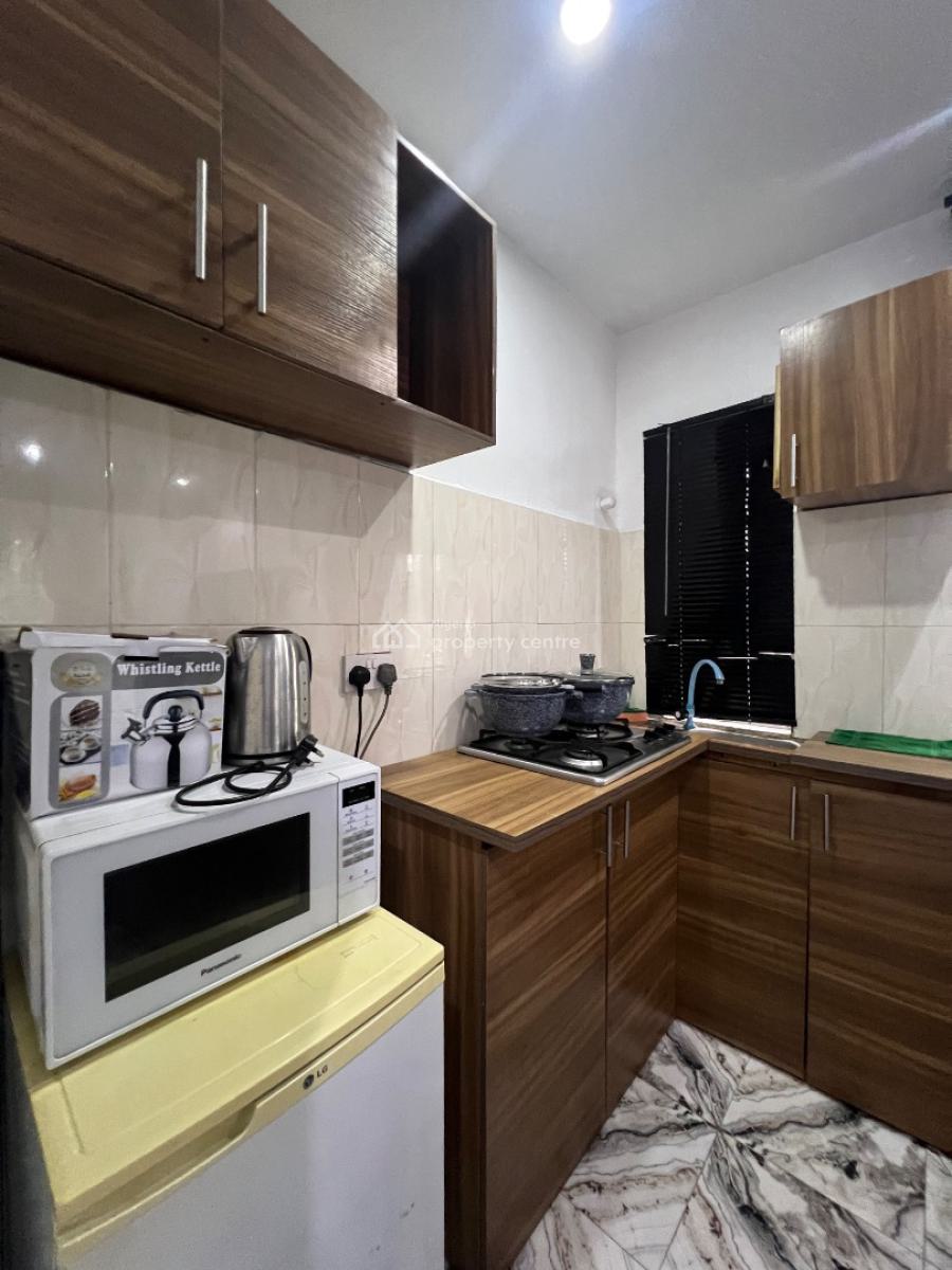 Well Furnished Spacious Studio Apartment, Jibowu, Yaba, Lagos, Self Contain (single Rooms) Short Let